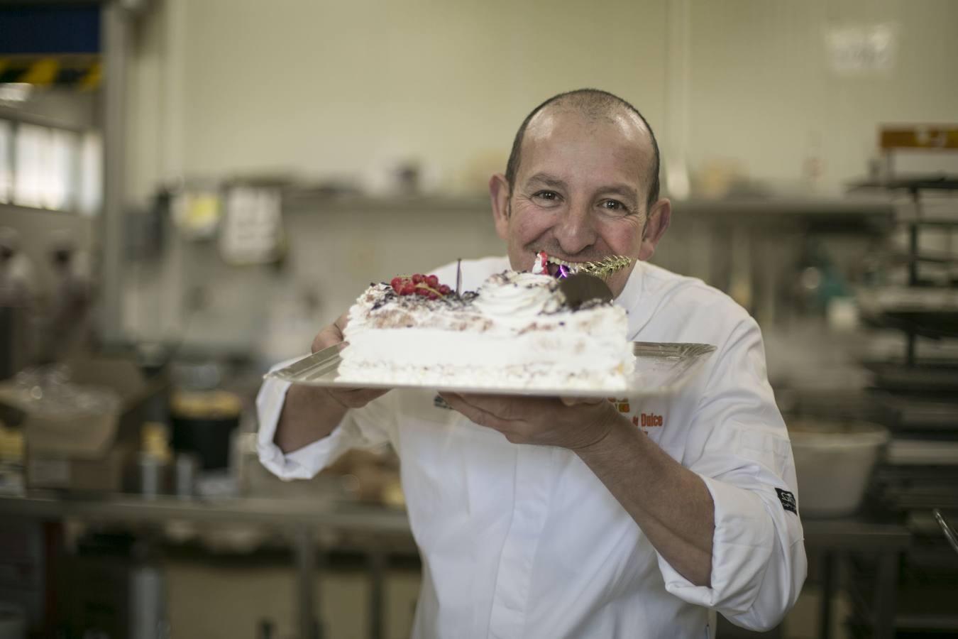 Rafael Jiménez, pastelero de Granada de Dulce: «A mí el corpus me sabe a barreta, a aroma dulce, almendras y caramelo tostado»