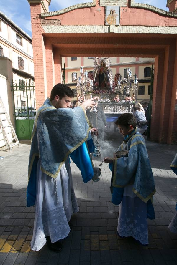 La imagen de la Virgen iba sobre su paso de orfebrería a las órdenes de Dionisio Martínez yde Eduardo Salamanca