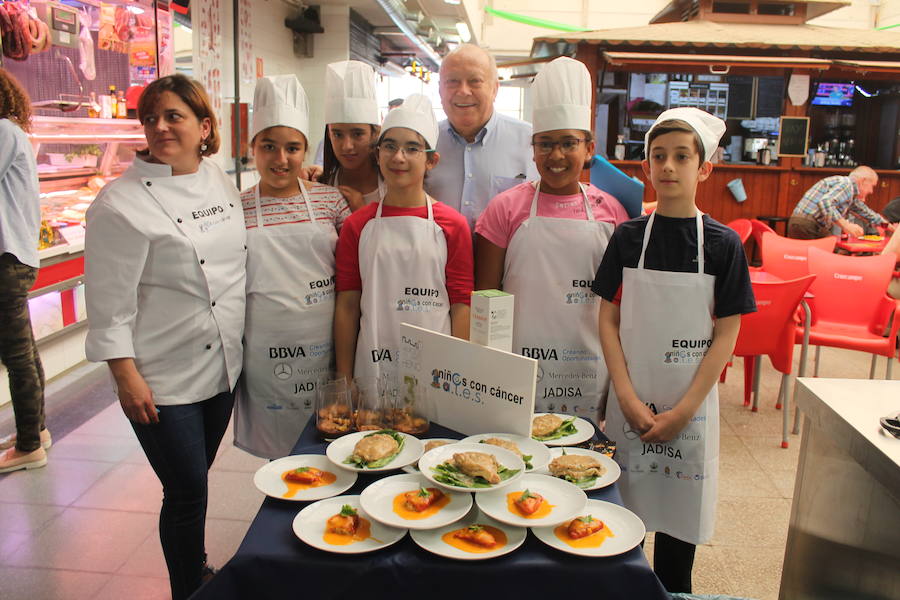 Han participado 24 del centro, distribuidos en cuatro grupos guiados por un chef profesional