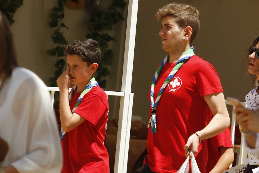 Con un sol radiante, el ferial empezó a llenarse de buen ambiente, mejor comida, y ganas de fiesta