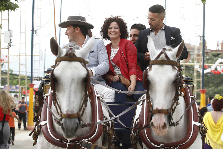 La afluencia de visitantes aumenta conforme se van acercando los días grandes de las fiestas. Para ver todas las fotografías de este Corpus, pulsa en el siguiente enlace.