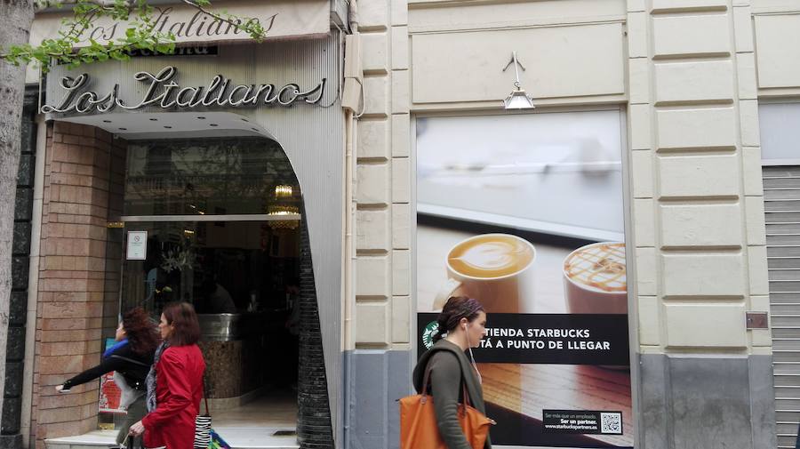 Está ubicado en Gran Vía, número 4