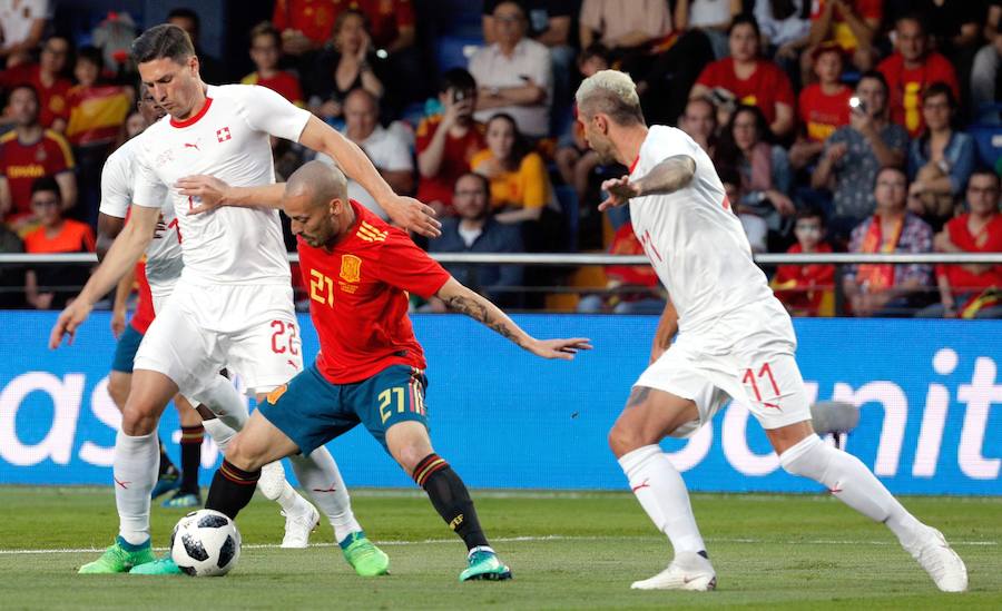 El Estadio de la Cerámica acoge este amistoso de preparación para el Mundial, competición en la que España debutará el viernes 15 ante Portugal, mientras que Suiza tendrá que esperar dos días más para enfrentarse a su primer rival, la Brasil de Neymar.