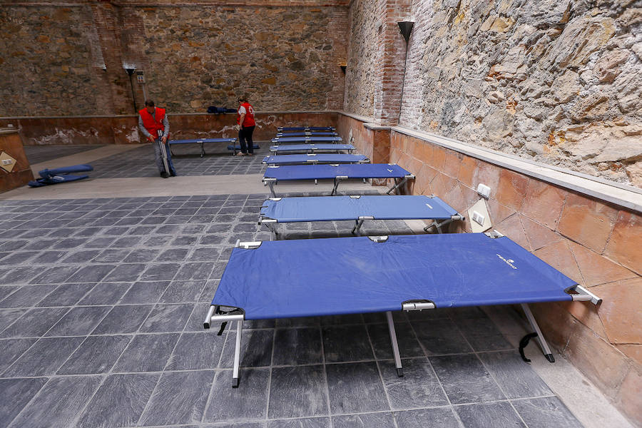 Los subsaharianos están asistidos por Cruz Roja que les ayudará a llegar a los destinos que elijan