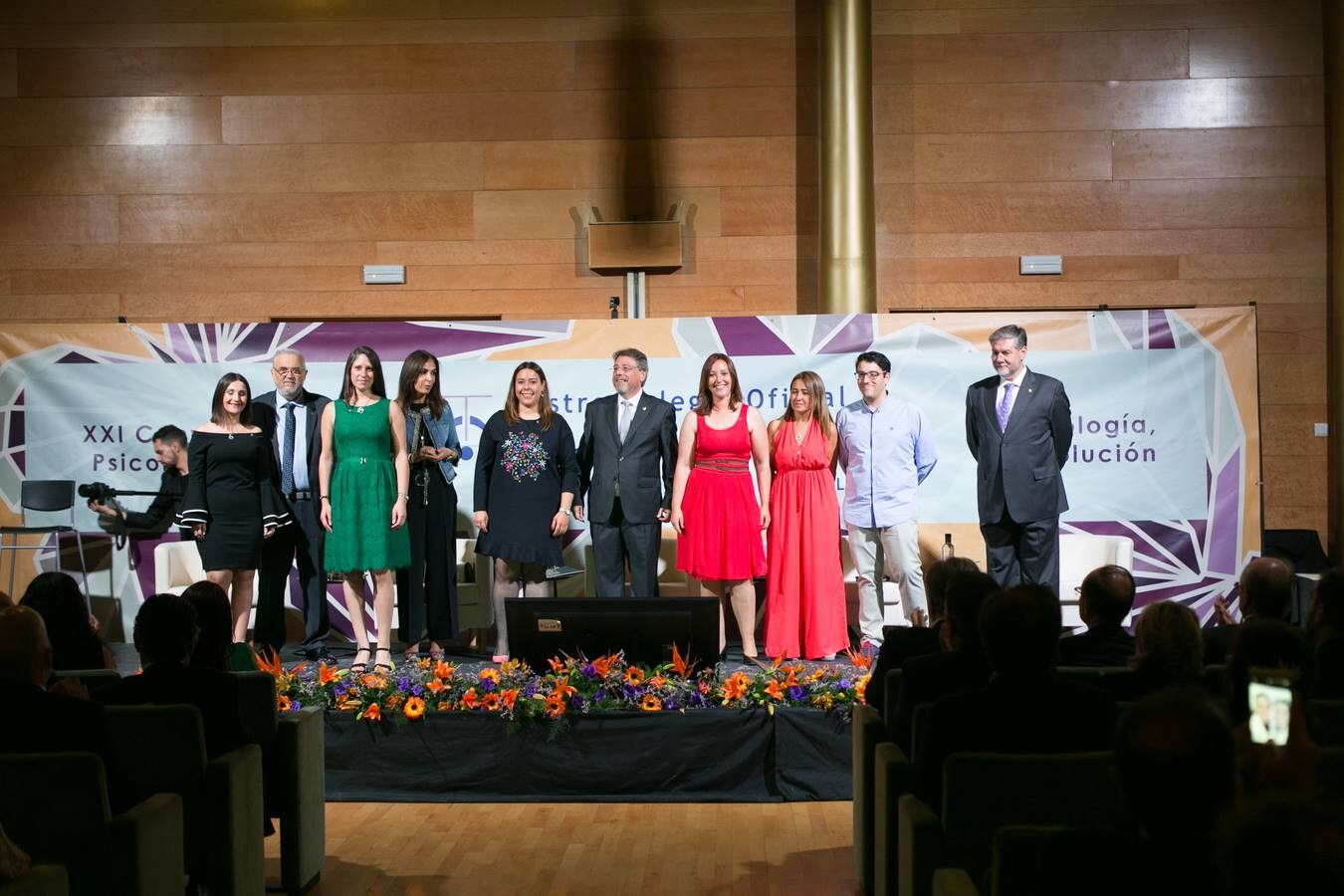 El Colegio Oficial de Médicos, la Unión Profesional de Granada y el catedrático de la Universidad de Almería Jesús de la Fuente Arias fueron algunos de los premiados durante la Convención