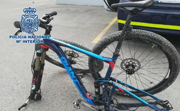 Recuperan en Granada unas bicicletas valoradas en más de 2.500 euros tras un robo con violencia