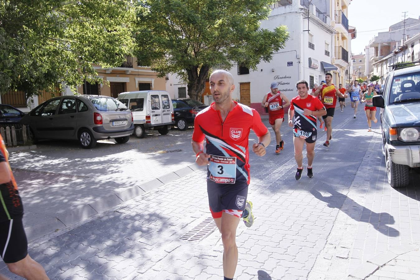 Manuel Santiago y Claudia Estévez se sobreponen al calor en Dúrcal