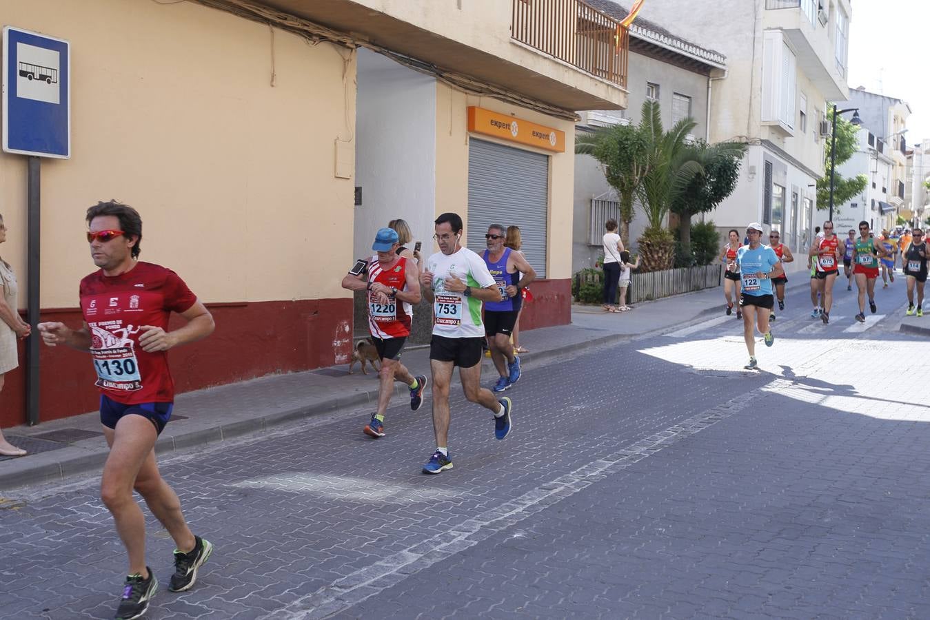 Manuel Santiago y Claudia Estévez se sobreponen al calor en Dúrcal