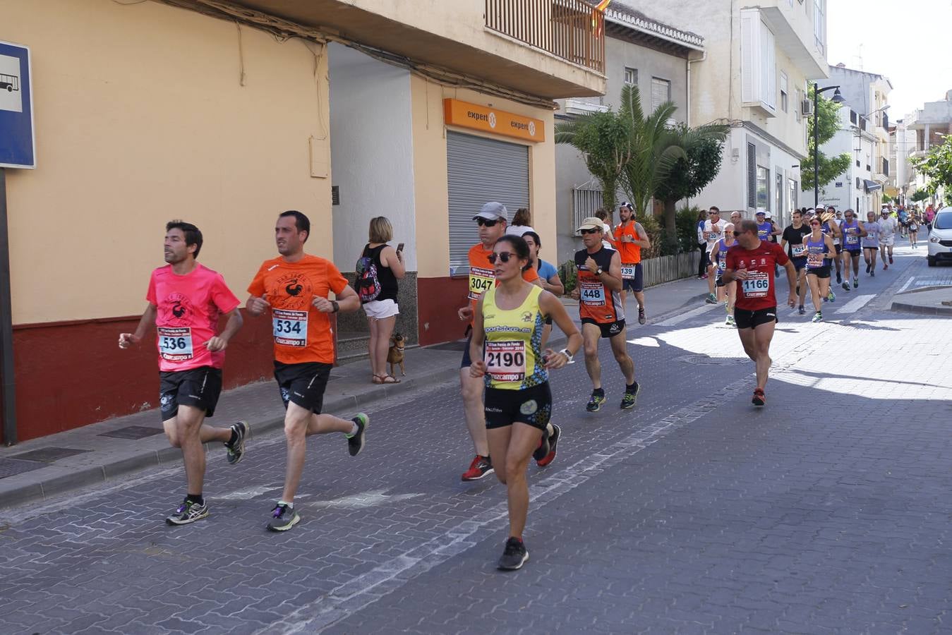 Manuel Santiago y Claudia Estévez se sobreponen al calor en Dúrcal