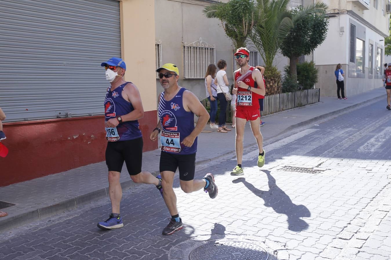 Manuel Santiago y Claudia Estévez se sobreponen al calor en Dúrcal