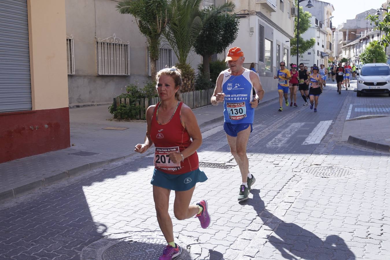 Manuel Santiago y Claudia Estévez se sobreponen al calor en Dúrcal