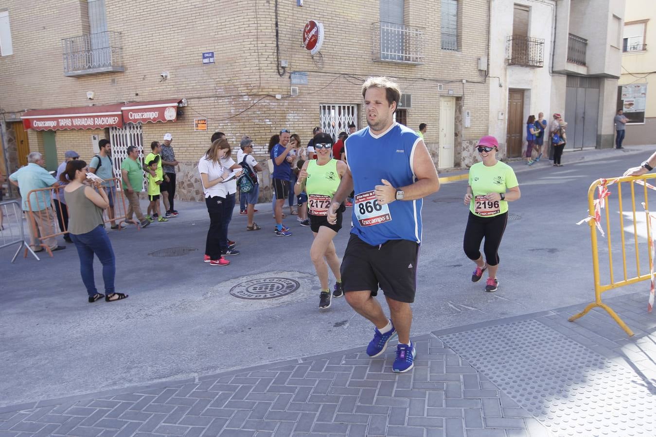 Manuel Santiago y Claudia Estévez se sobreponen al calor en Dúrcal