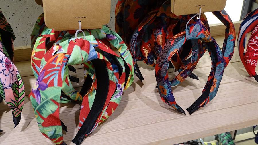 Es perfecto para lucirlo con tu look más playero y combatir el calor