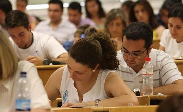 Así serán las oposiciones de Educación este domingo: 5.400 plazas para profesores de Secundaria y FP