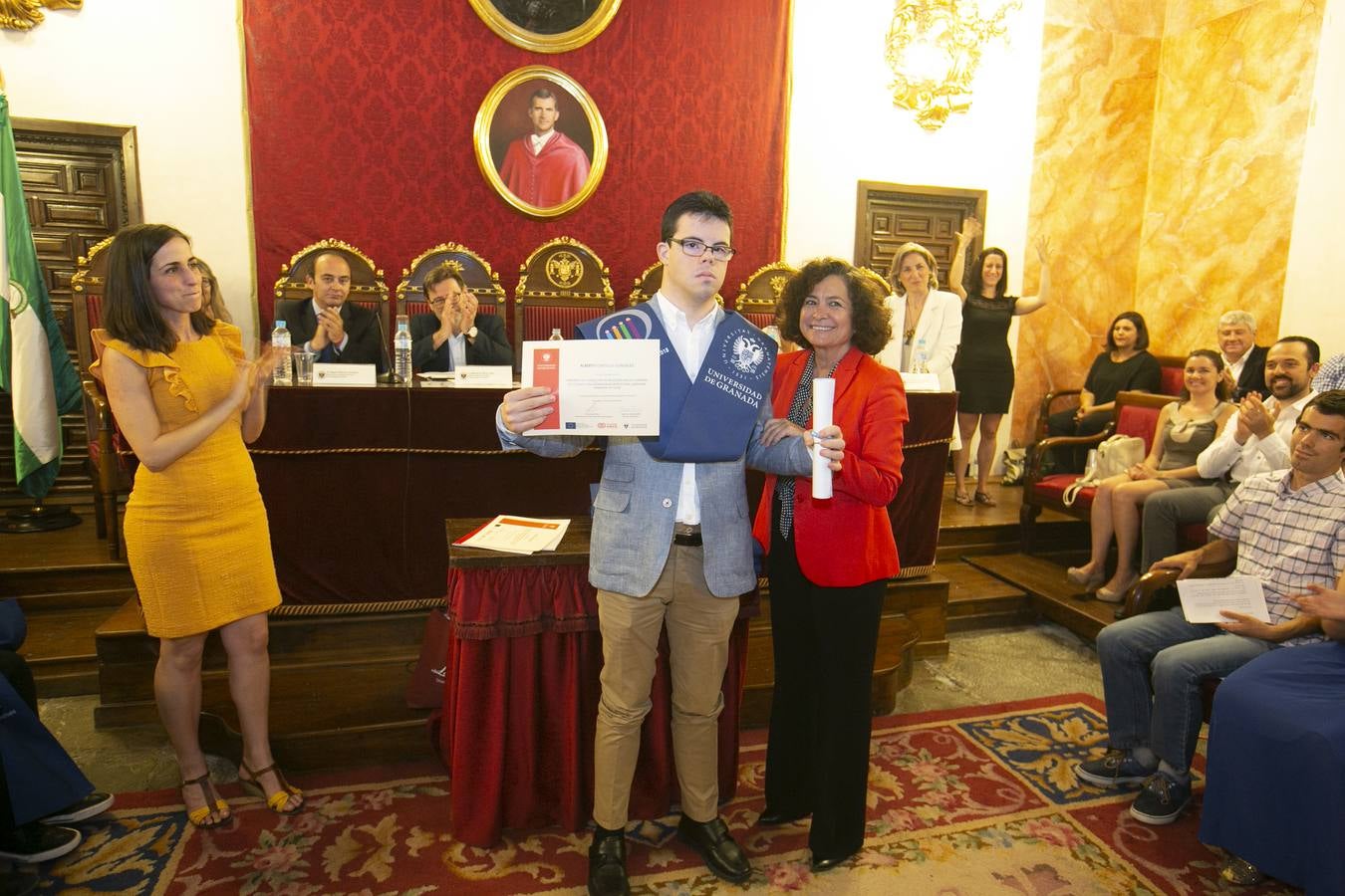 La Facultad de Derecho acoge el acto de graduación del primer diploma de inclusión social y laboral de estas características en la Universidad granadina