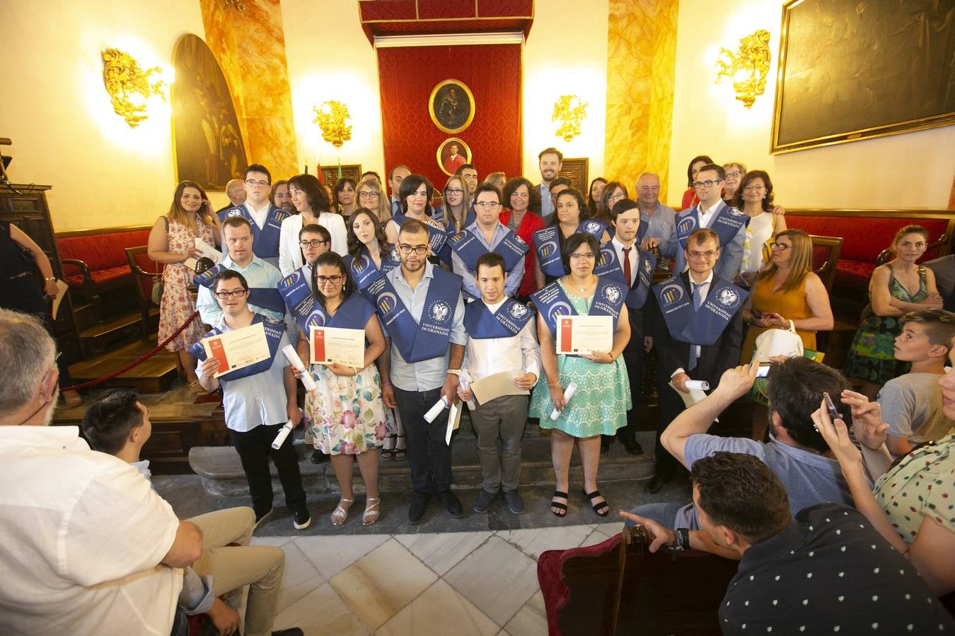 La Facultad de Derecho acoge el acto de graduación del primer diploma de inclusión social y laboral de estas características en la Universidad granadina