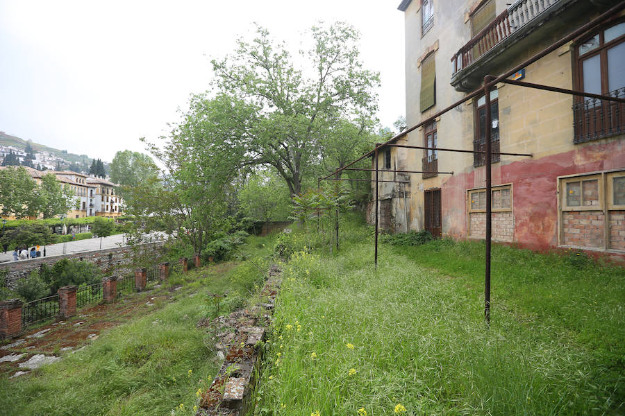 Desde su compra por parte del Patronato de la Alhambra en 2000, han sido varias las vicisitudes que ha vivido este edificio