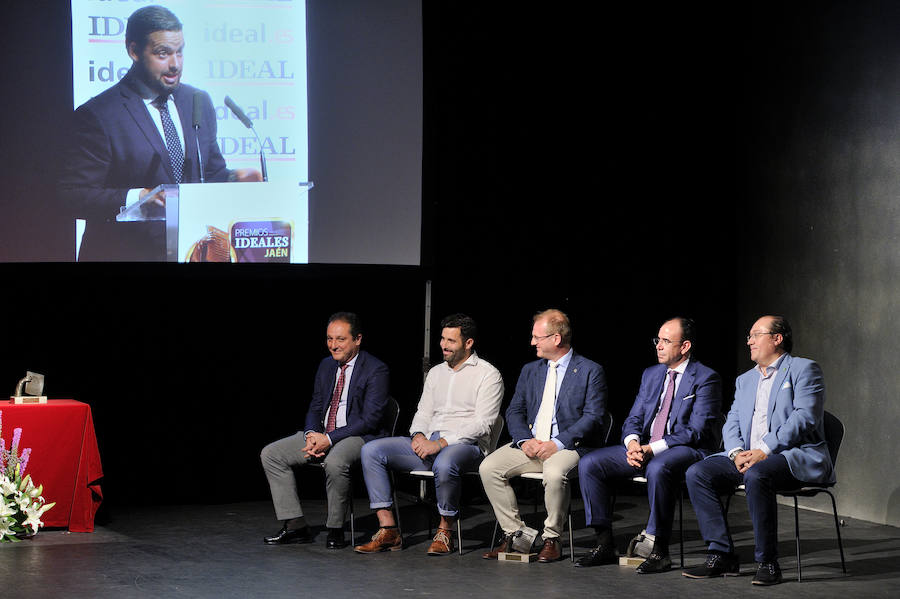 En la entrega de los IDEALES hubo emoción, risas y en los discursos también hubo cabida para las reivindicaciones