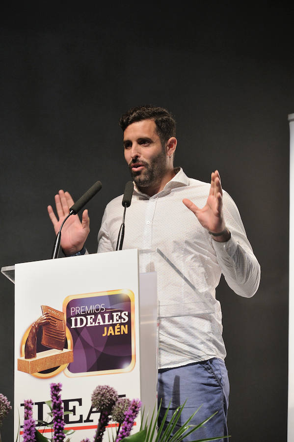 En la entrega de los IDEALES hubo emoción, risas y en los discursos también hubo cabida para las reivindicaciones