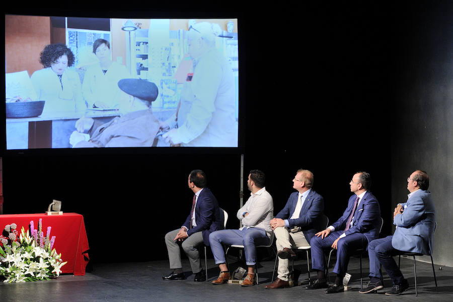 En la entrega de los IDEALES hubo emoción, risas y en los discursos también hubo cabida para las reivindicaciones