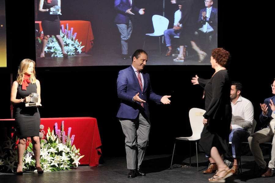 En la entrega de los IDEALES hubo emoción, risas y en los discursos también hubo cabida para las reivindicaciones