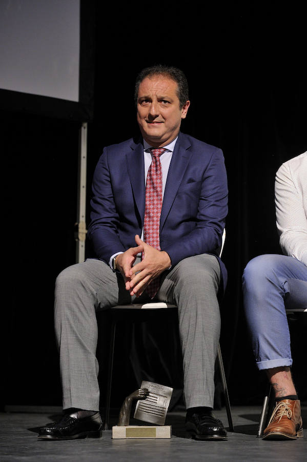 En la entrega de los IDEALES hubo emoción, risas y en los discursos también hubo cabida para las reivindicaciones