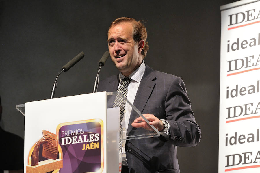 En la entrega de los IDEALES hubo emoción, risas y en los discursos también hubo cabida para las reivindicaciones