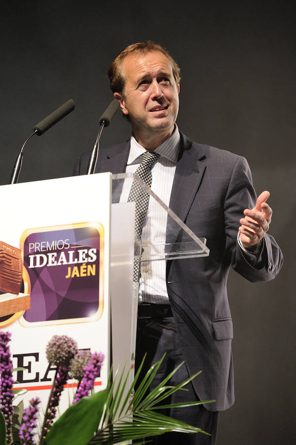 En la entrega de los IDEALES hubo emoción, risas y en los discursos también hubo cabida para las reivindicaciones