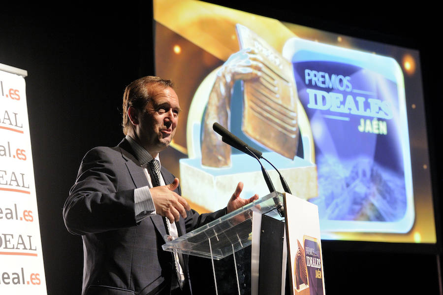 En la entrega de los IDEALES hubo emoción, risas y en los discursos también hubo cabida para las reivindicaciones