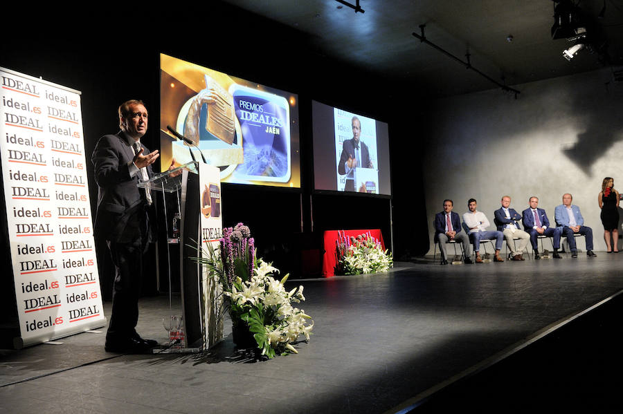 En la entrega de los IDEALES hubo emoción, risas y en los discursos también hubo cabida para las reivindicaciones
