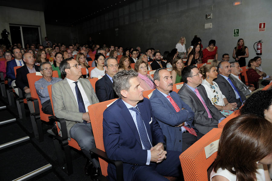 En la entrega de los IDEALES hubo emoción, risas y en los discursos también hubo cabida para las reivindicaciones