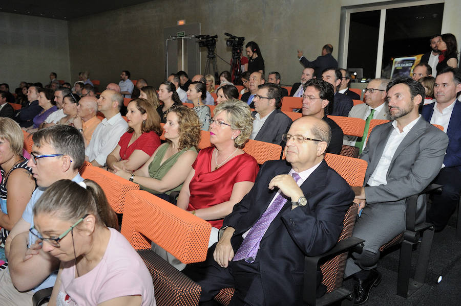 En la entrega de los IDEALES hubo emoción, risas y en los discursos también hubo cabida para las reivindicaciones