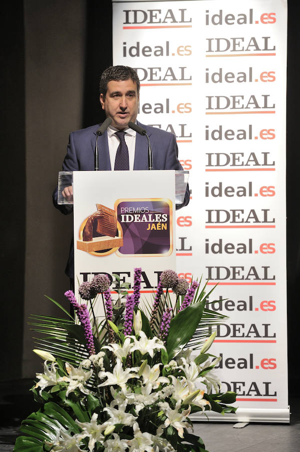 En la entrega de los IDEALES hubo emoción, risas y en los discursos también hubo cabida para las reivindicaciones