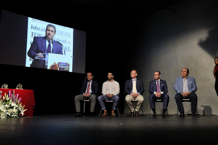 En la entrega de los IDEALES hubo emoción, risas y en los discursos también hubo cabida para las reivindicaciones