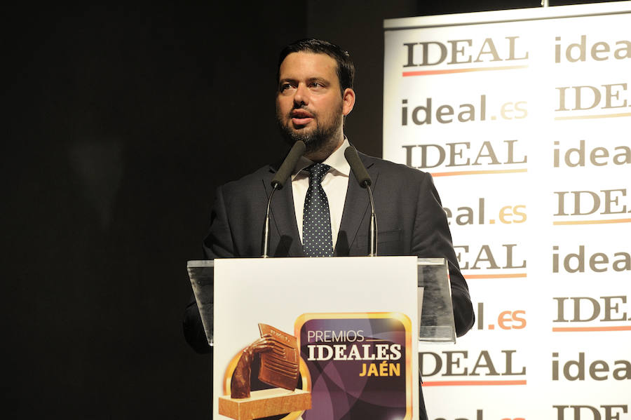 En la entrega de los IDEALES hubo emoción, risas y en los discursos también hubo cabida para las reivindicaciones