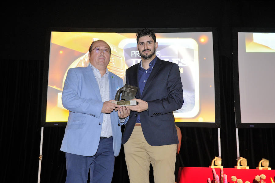 En la entrega de los IDEALES hubo emoción, risas y en los discursos también hubo cabida para las reivindicaciones