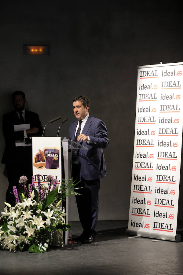 En la entrega de los IDEALES hubo emoción, risas y en los discursos también hubo cabida para las reivindicaciones