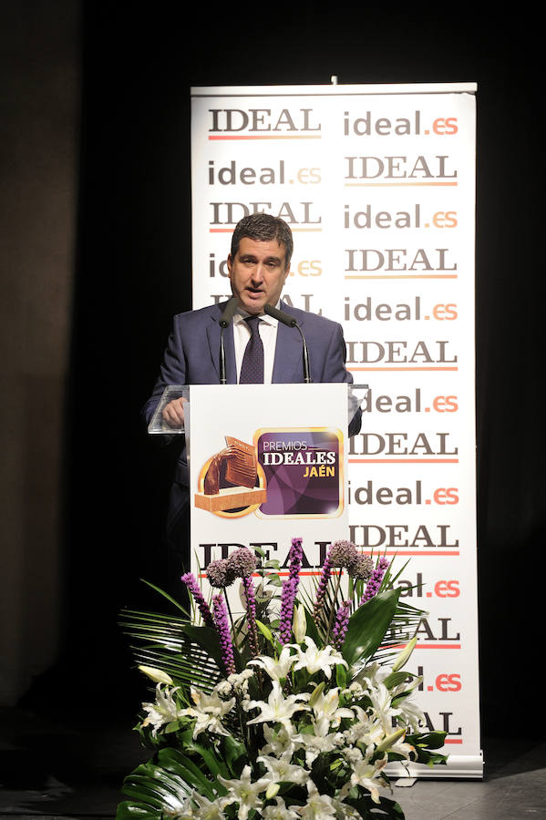 En la entrega de los IDEALES hubo emoción, risas y en los discursos también hubo cabida para las reivindicaciones