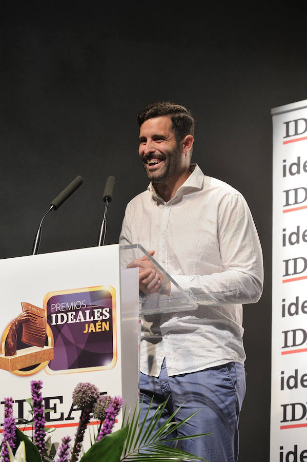 En la entrega de los IDEALES hubo emoción, risas y en los discursos también hubo cabida para las reivindicaciones