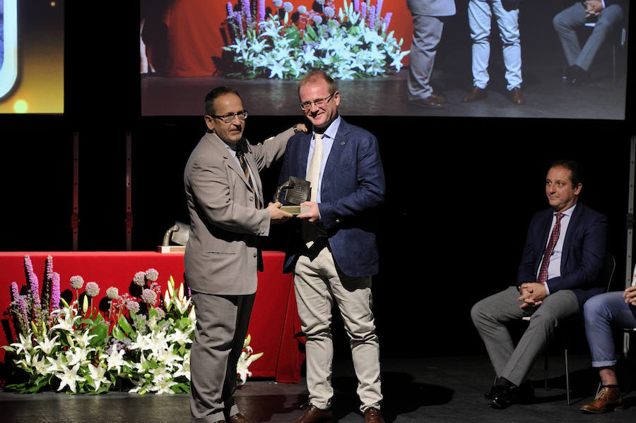 En la entrega de los IDEALES hubo emoción, risas y en los discursos también hubo cabida para las reivindicaciones