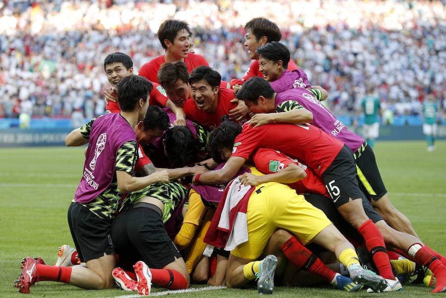 Corea del Sur venció a Alemania por 2-0 y selló el adiós de la campeona en Brasil al Mundial de Rusia.