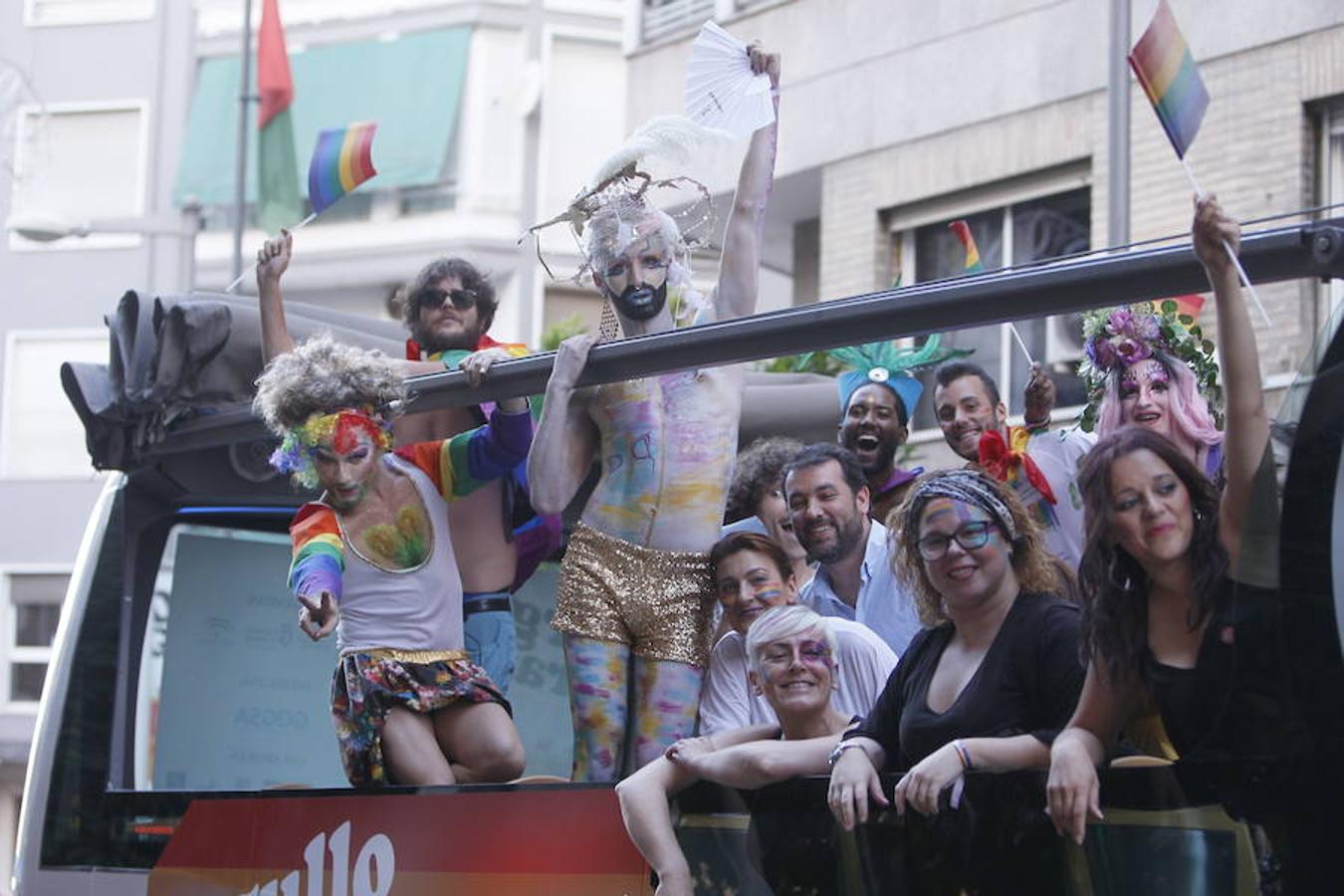 La marcha por el Orgullo LGTBIQ+ recorre las calles de la ciudad