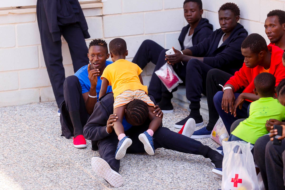 Las ONGS Cruz Roja, CEPAIM, CEAR y Mensajeros por la paz se van a hacer cargo de estas personas