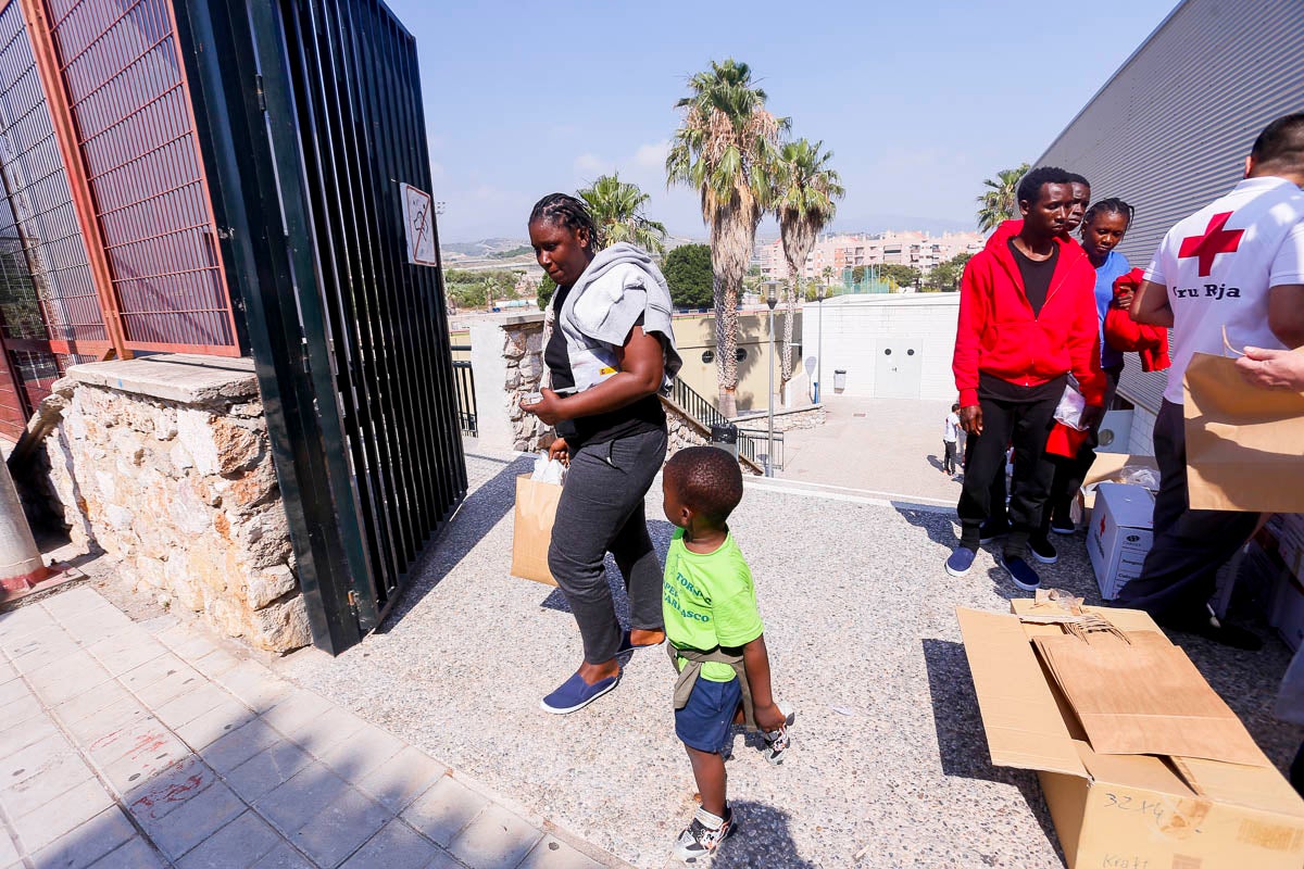 Las ONGS Cruz Roja, CEPAIM, CEAR y Mensajeros por la paz se van a hacer cargo de estas personas