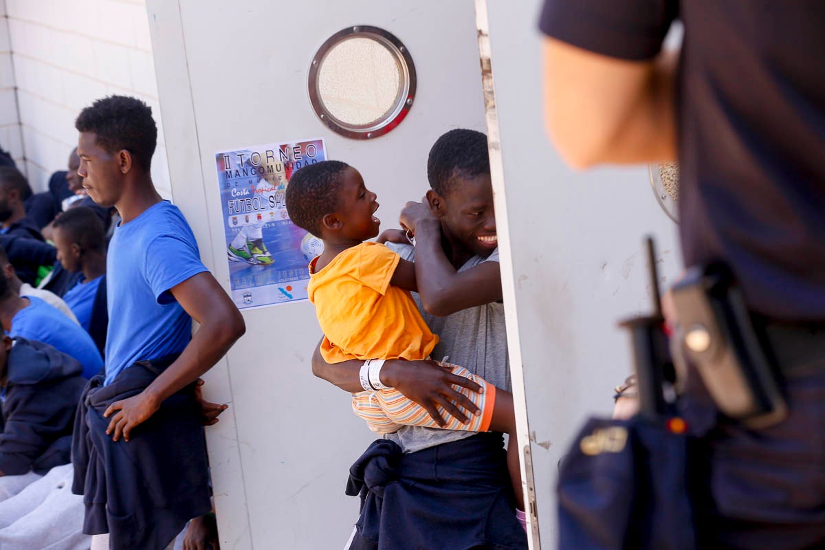 Las ONGS Cruz Roja, CEPAIM, CEAR y Mensajeros por la paz se van a hacer cargo de estas personas