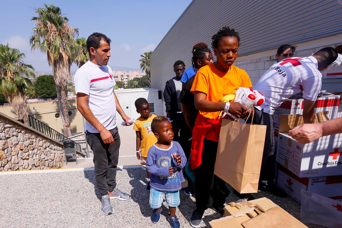 Las ONGS Cruz Roja, CEPAIM, CEAR y Mensajeros por la paz se van a hacer cargo de estas personas