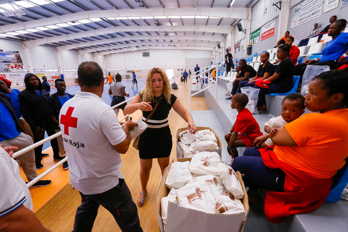 Las ONGS Cruz Roja, CEPAIM, CEAR y Mensajeros por la paz se van a hacer cargo de estas personas