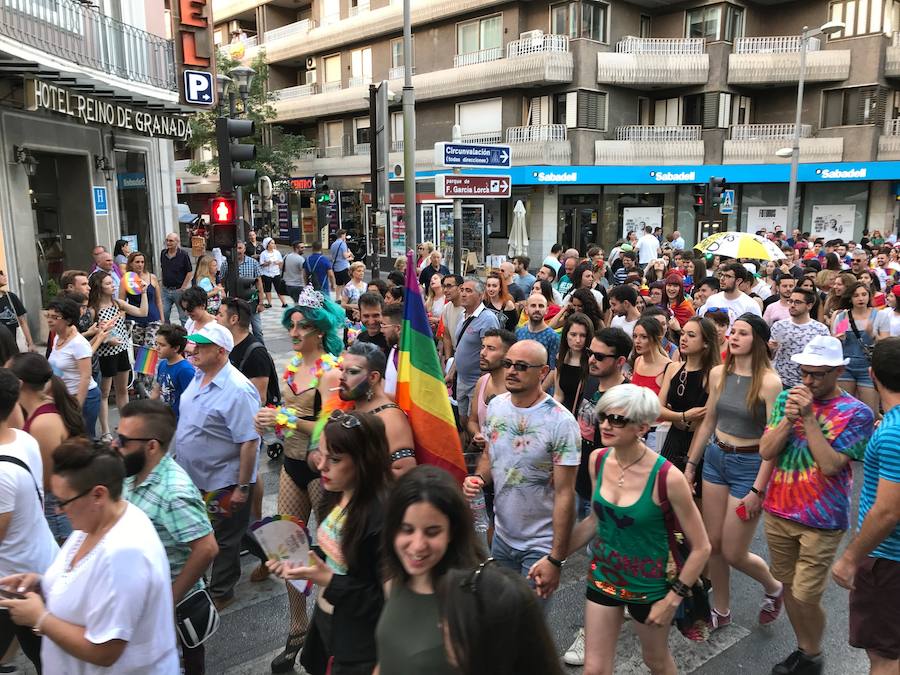 La marcha por el Orgullo LGTBIQ+ recorre las calles de la ciudad