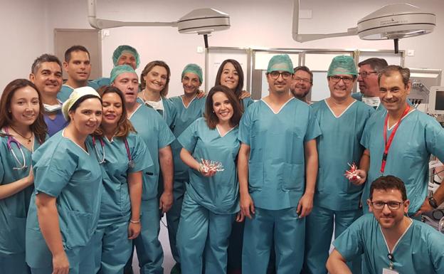 Equipo médico de cirugía torácica 