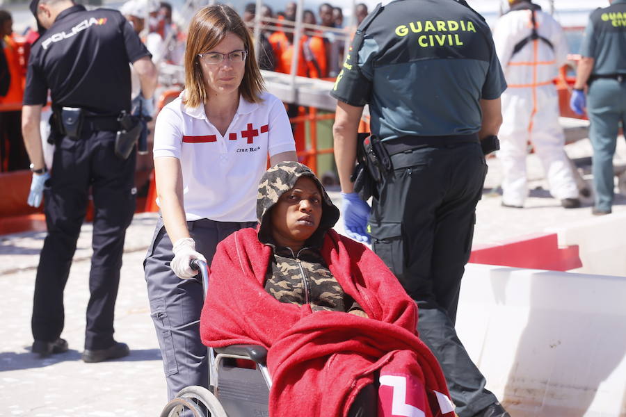 El dispositivo de búsqueda se inició a raíz de que, sobre las 8.10 horas, una ONG haya informado de la salida de esta embarcación desde la costa marroquí de Bouyafar